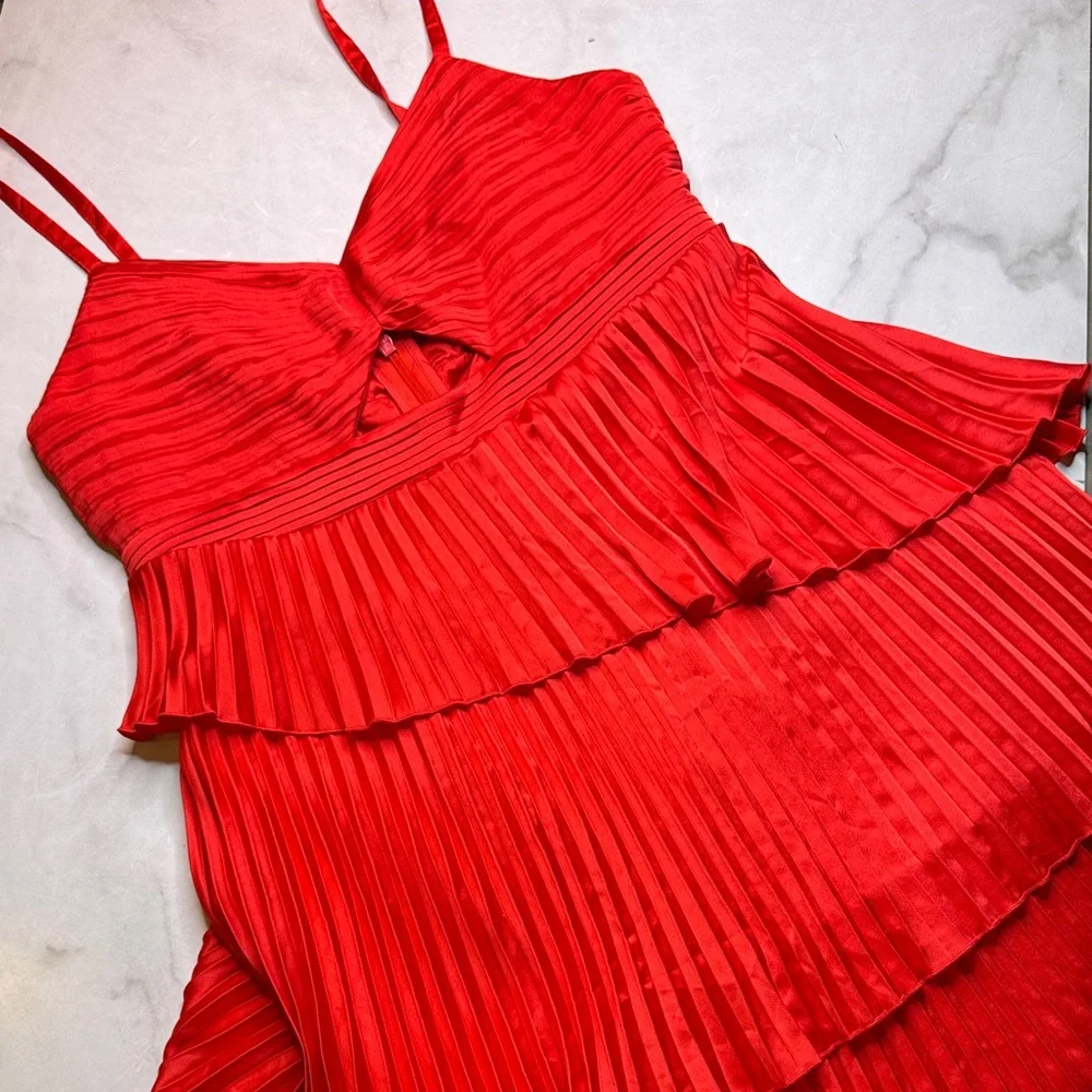 Abercrombie & Fitch Giselle Pleated Maxi Dress